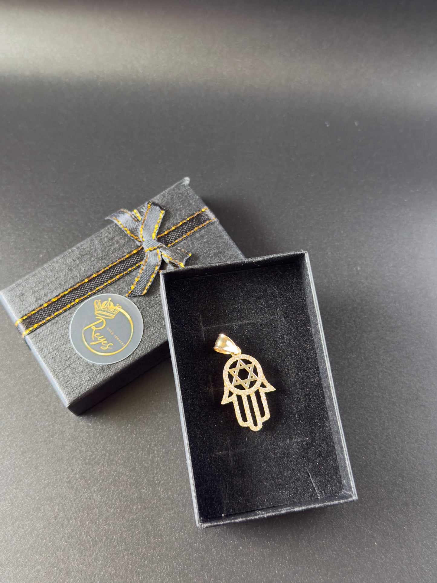 Pendant of Fatima's Hand 10k