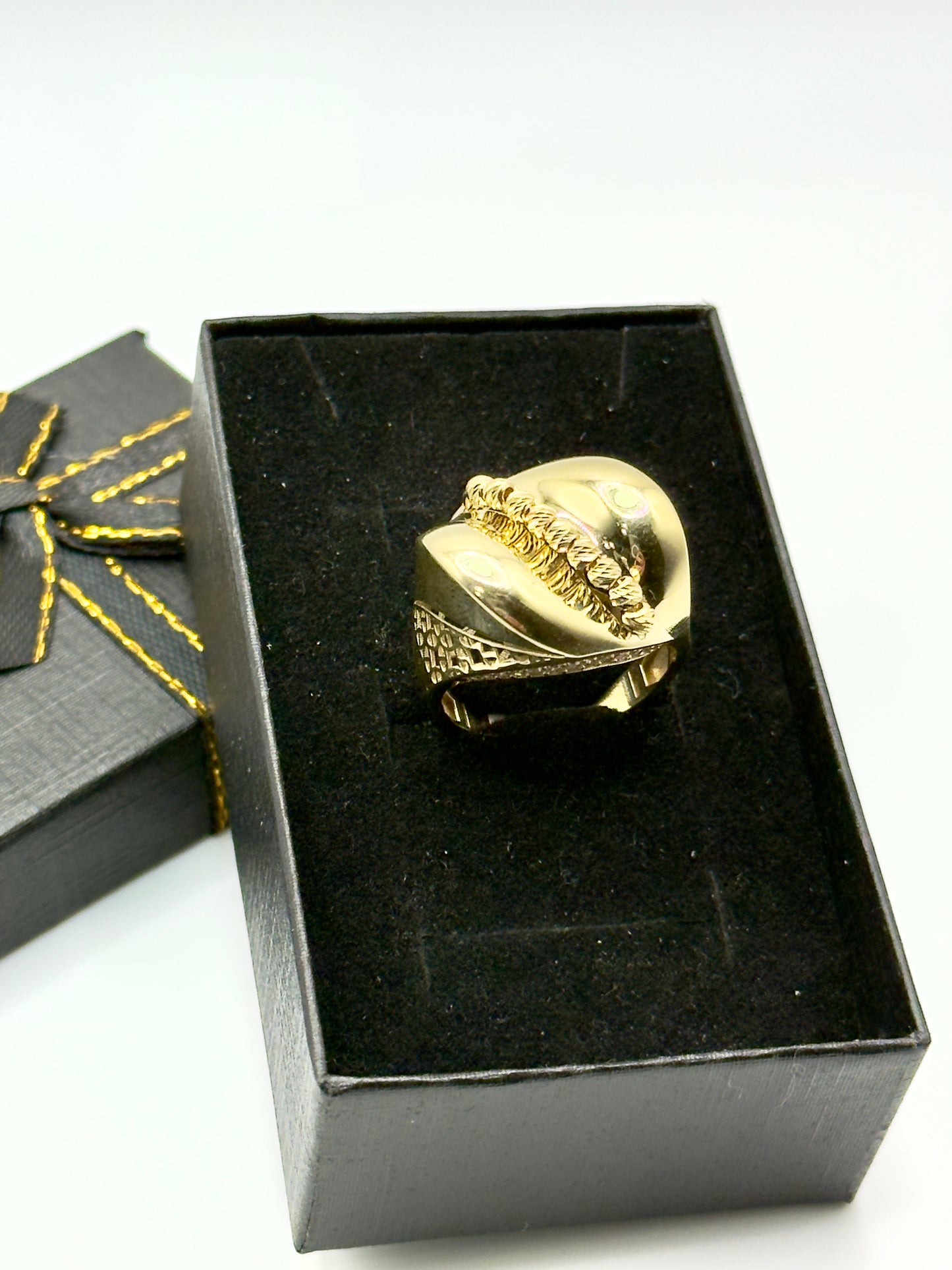 ✨ 10K Gold Women’s Ring ✨