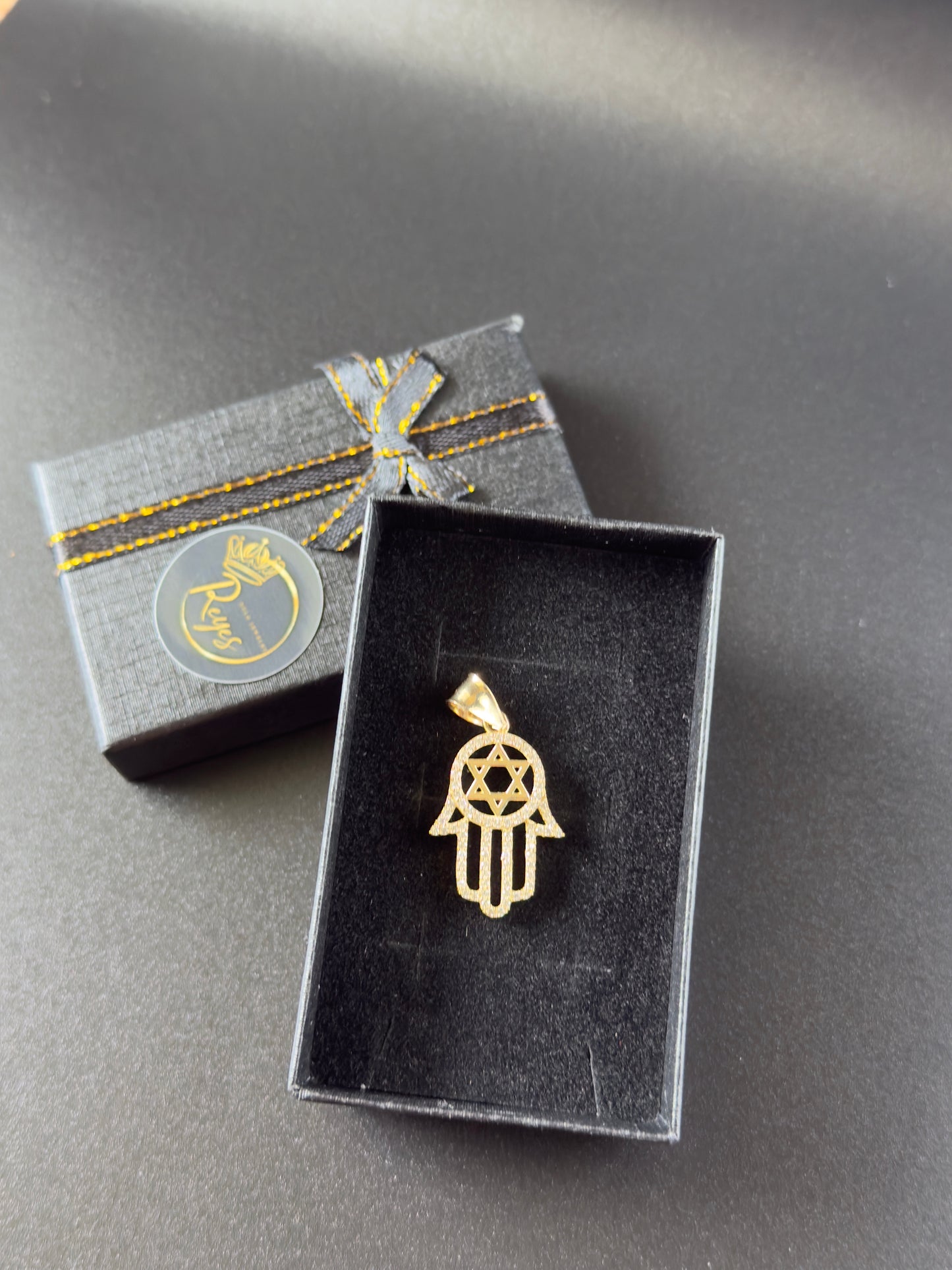 Pendant of Fatima's Hand 10k