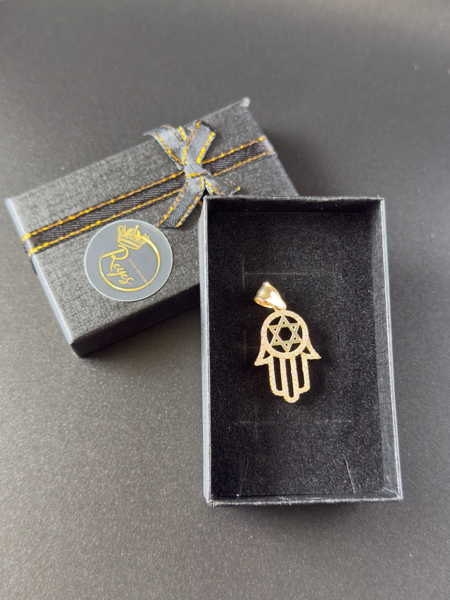 Pendant of Fatima's Hand 10k