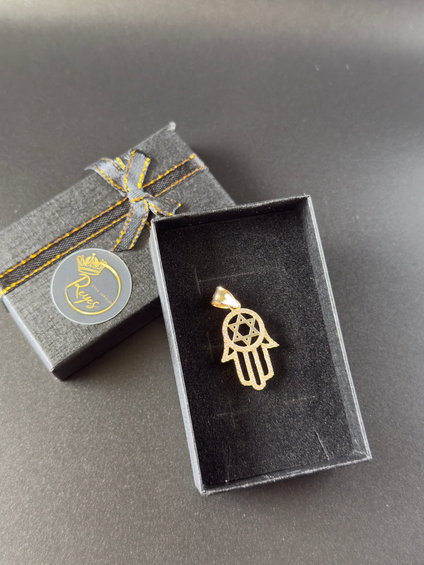 Pendant of Fatima's Hand 10k