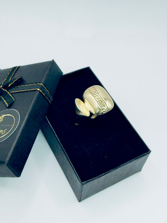 10K Gold Women’s Ring